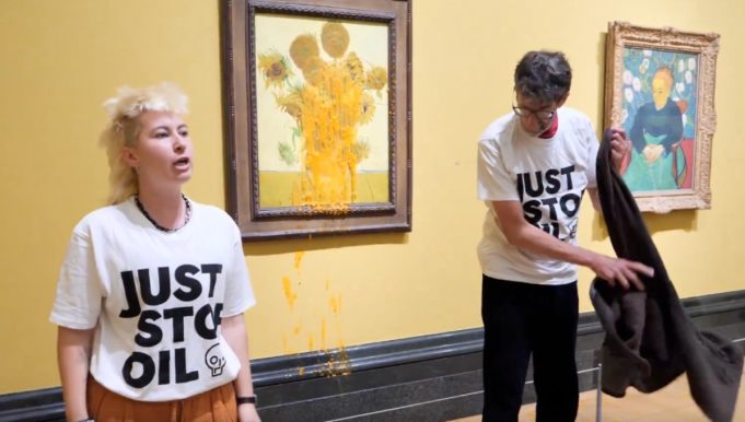 Activistas dañan pintura de Vincent van Gogh