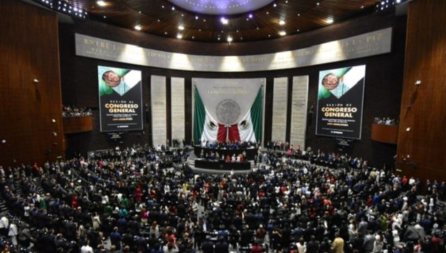 AMLO señaló como arbitraria la suspensión del debate sobre la reforma judicial Integrantes de Cámara de Diputados