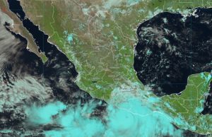 Huracán John aumenta a categoría 2: Alerta en Oaxaca y Guerrero Huracán John aumenta a categoría 2: Alerta en Oaxaca y Guerrero