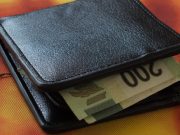 COPARMEX: Fuga de inversionistas tras la reforma judicial Billetera con dinero
