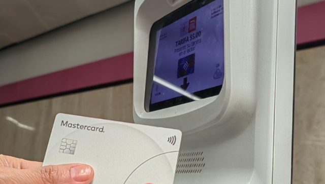 A partir de hoy ya se pueden usar tarjetas bancarias para usar el Metro en CDMX Pagos con tarjeta en el Metro CDMX