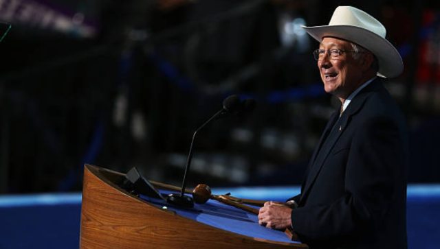 Ken Salazar responde a Gertz Manero sobre “El Mayo” Zambada