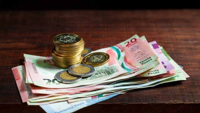 El peso mexicano inicia la se semana con pérdidas frente al dólar Peso mexicano