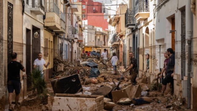 Inundaciones en Valencia: 205 muertos y caos