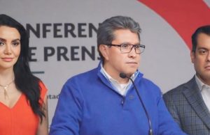 Monreal pide disculpas por usar helicóptero privado