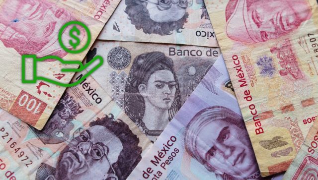 Peso mexicano se aprecia mientras dólar cae a nivel global
