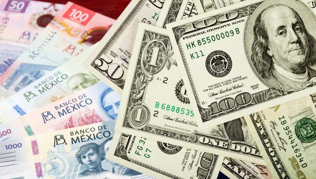 Peso mexicano se fortalece frente al dólar este 25 de noviembre