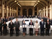 Sheinbaum acuerda reducir precio de canasta básica