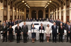 Sheinbaum acuerda reducir precio de canasta básica