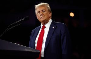 Trump amenaza con imponer arancel a importaciones de México