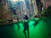 ¿Por qué no debes nadar en los cenotes pasado el atardecer?