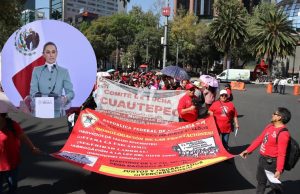 CNTE se moviliza por Reforma para reunirse con Sheinbaum