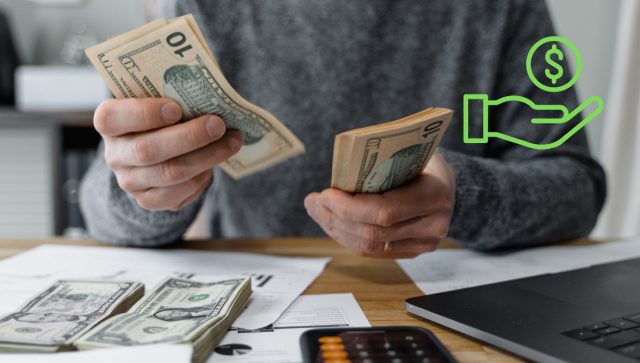 Peso mexicano inicia la semana depreciándose frente al dólar