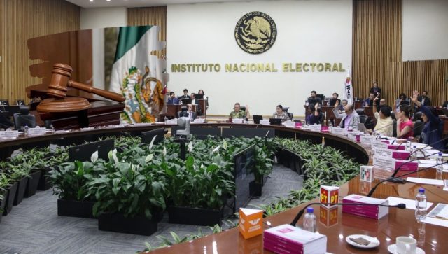 INE debate recortes para financiar elección judicial de 2025
