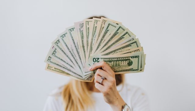 Peso mexicano se fortalece frente al dólar este 6 de diciembre