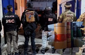 Aseguran más de 15 mil litros de hidrocarburo en la CDMX