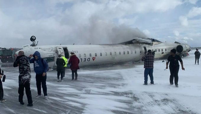 Accidente de avión de Delta en Toronto deja heridos