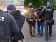 Legisladores de EUA. impulsan cazarrecompensas migratorios