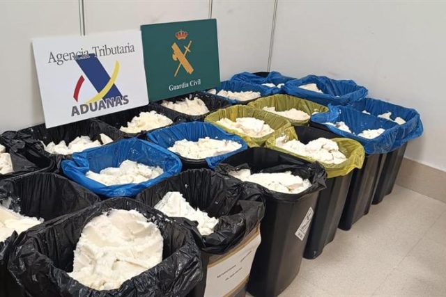 Aseguran 625 kilos de metanfetaminas en España procedentes de México.
