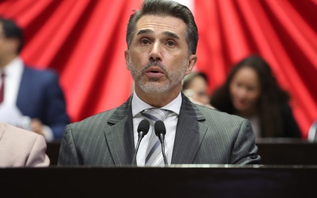 Sergio Mayer regresó a la Cámara de Diputados tras participar en “La Casa de los Famosos” .