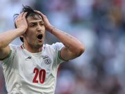 Irán expulsó de la selección de fútbol a Sardar Azmoun, uno de sus jugadores más importantes, por “deslealtad”.