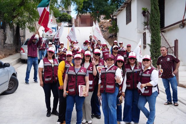 Celida López encabeza recorridos y asamblea informativa en Nogales