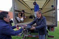 ¡Escuelas más despejadas! Edomex retira 65 mil muebles y equipos obsoletos